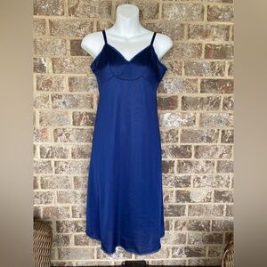 VINTAGE VANITY FAIR NAVY BLUE SLIP DRESS SIZE 32L
